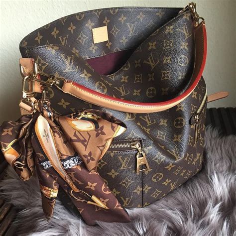 prada vs louis vuitton handbags